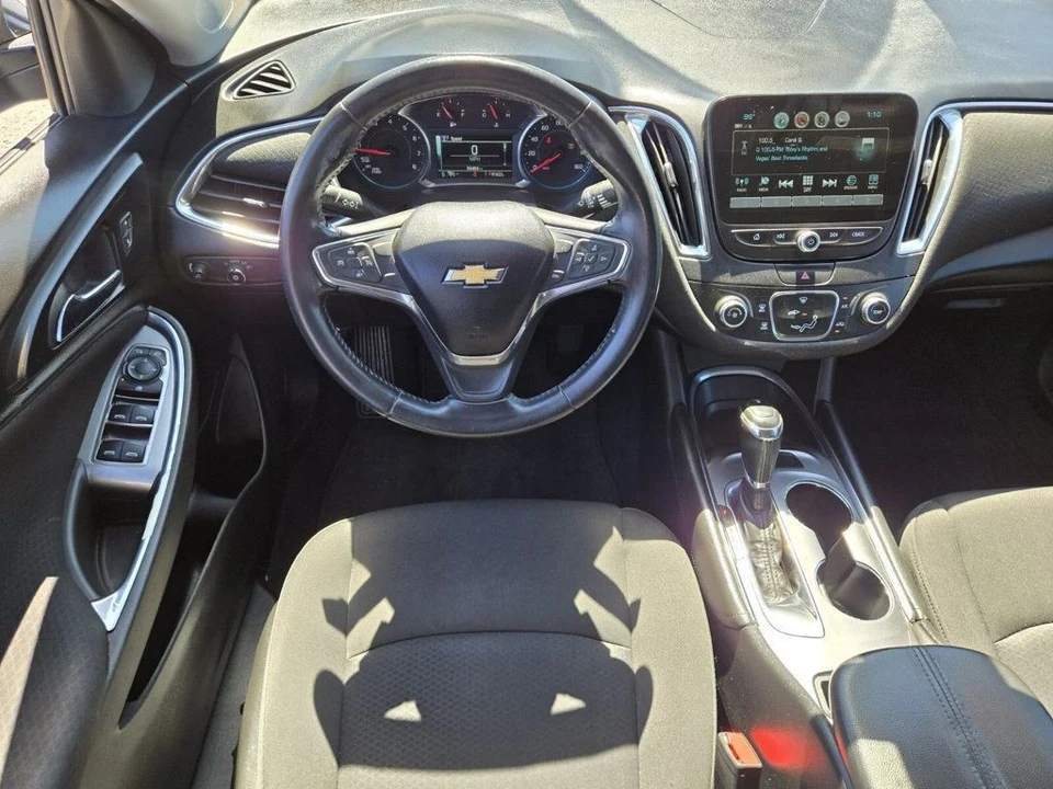 2018 Chevrolet Malibu - Image 9 of 19