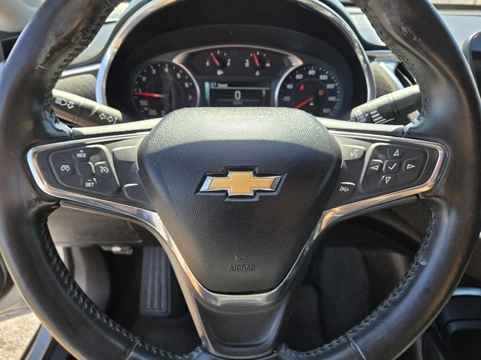 2018 Chevrolet Malibu - Image 15 of 19