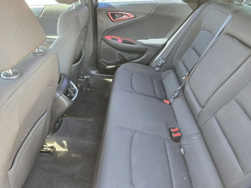 2018 Chevrolet Malibu - Image 8 of 19