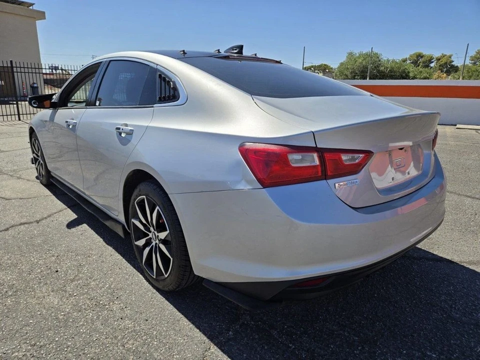2018 Chevrolet Malibu - Image 2 of 19