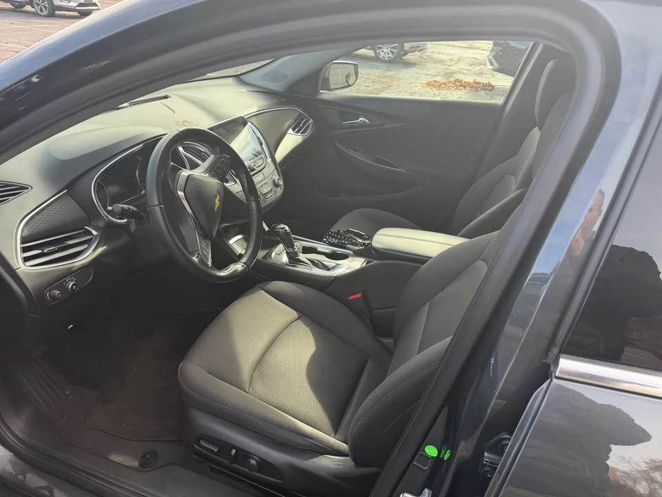 2018 Chevrolet Malibu - Image 10 of 16