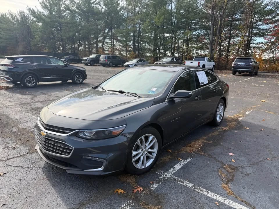 2018 Chevrolet Malibu - Image 2 of 16