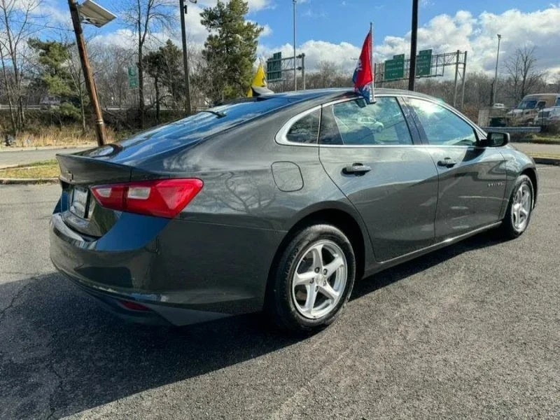 2018 Chevrolet Malibu - Image 4 of 12