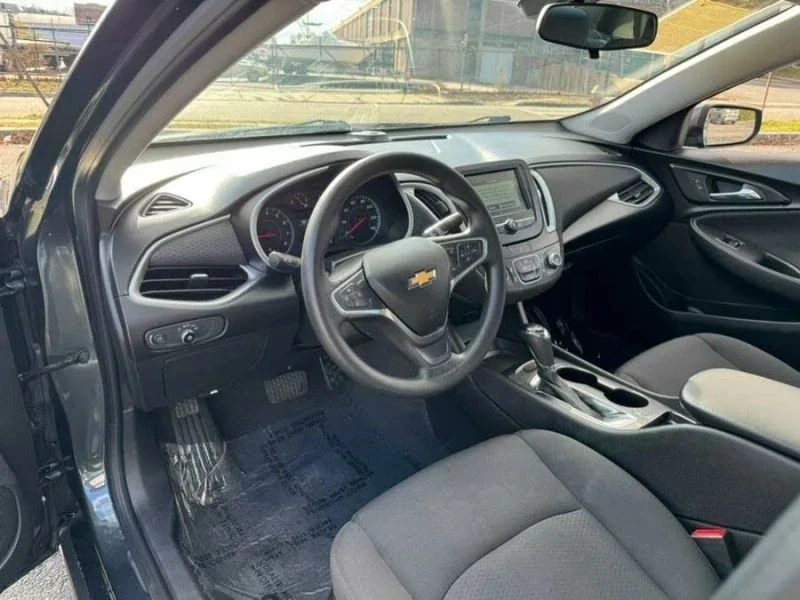 2018 Chevrolet Malibu - Image 11 of 12