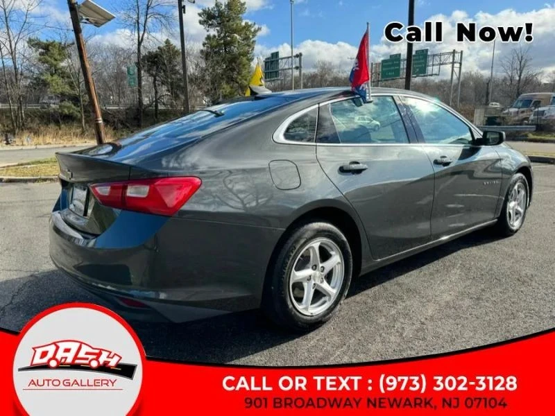 2018 Chevrolet Malibu - Image 4 of 12