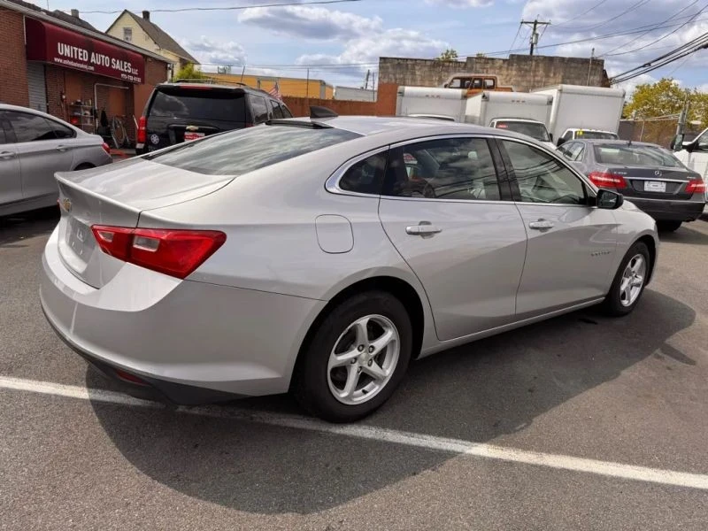 2018 Chevrolet Malibu - Image 6 of 12