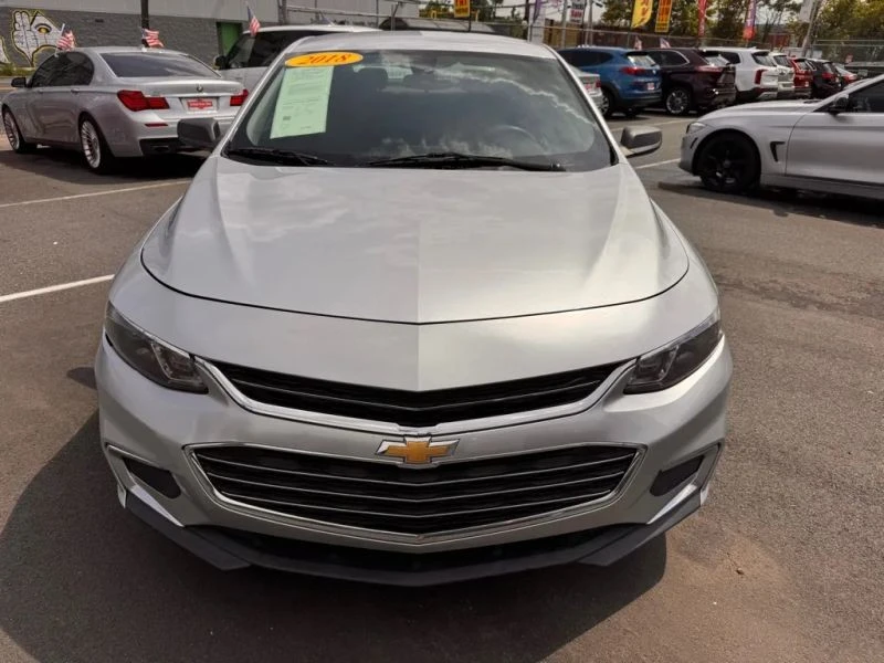 2018 Chevrolet Malibu - Image 2 of 12