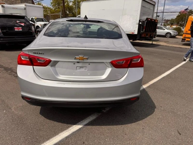 2018 Chevrolet Malibu - Image 5 of 12