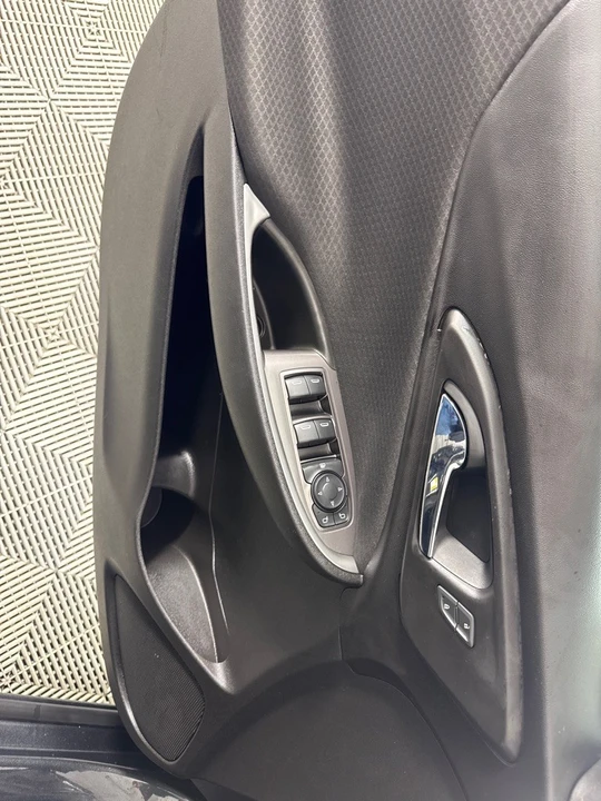 2018 Chevrolet Malibu - Image 11 of 12