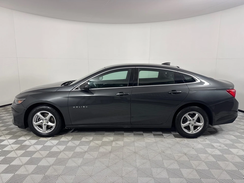 2018 Chevrolet Malibu - Image 8 of 12