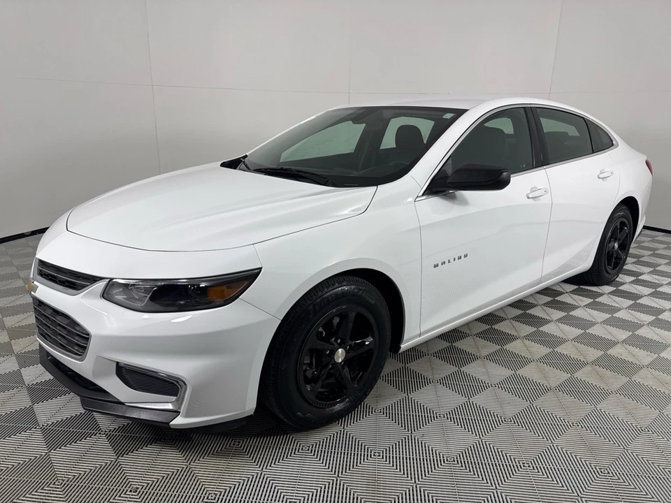 2018 Chevrolet Malibu - Image 8 of 12