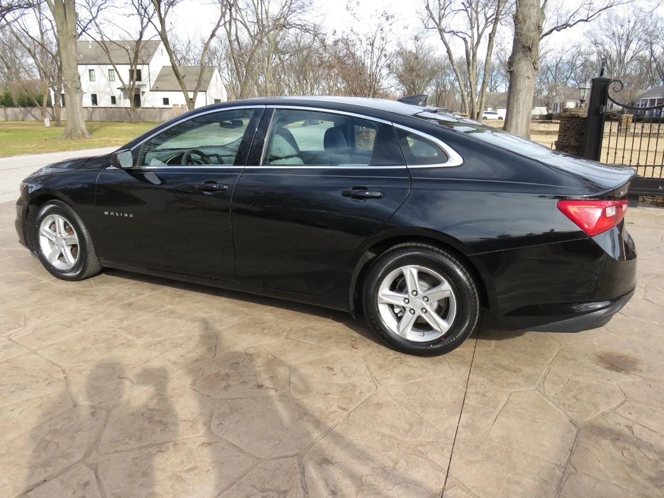 2018 Chevrolet Malibu - Image 4 of 12