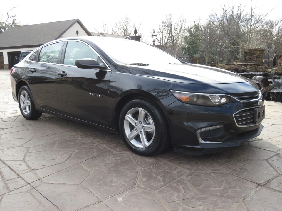 2018 Chevrolet Malibu - Image 10 of 12
