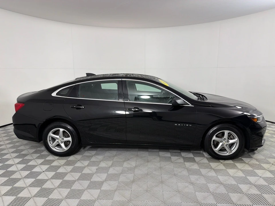 2018 Chevrolet Malibu - Image 4 of 12