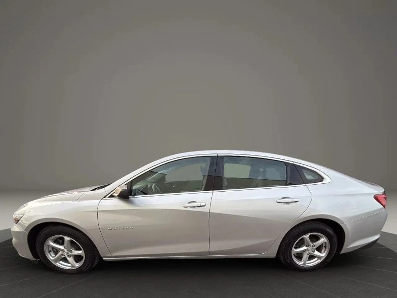 2018 Chevrolet Malibu - Image 8 of 12