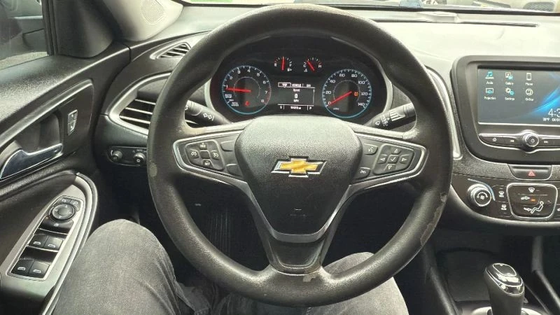 2018 Chevrolet Malibu - Image 10 of 12