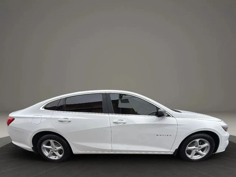 2018 Chevrolet Malibu - Image 4 of 12