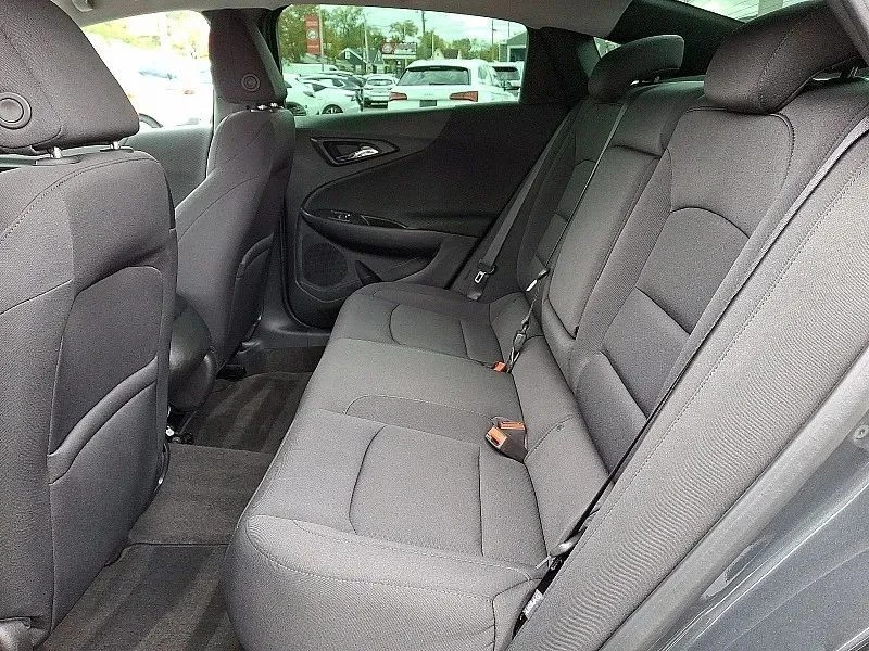 2018 Chevrolet Malibu - Image 11 of 12