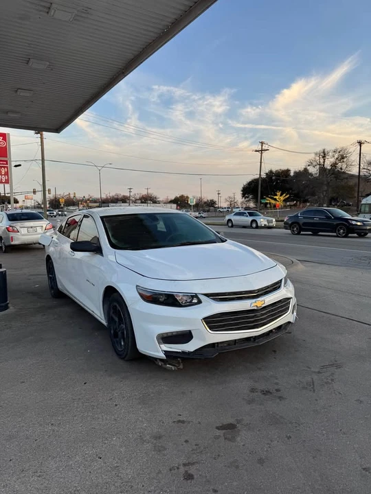 2018 Chevrolet Malibu - Image 2 of 7