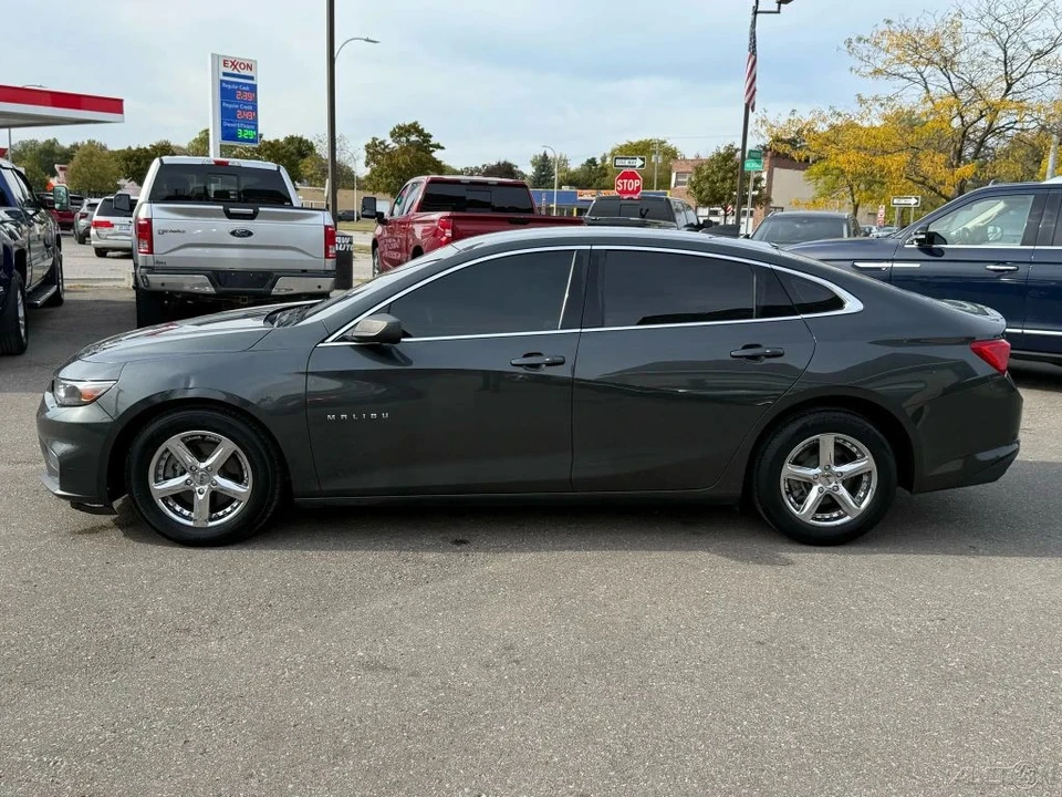 2018 Chevrolet Malibu - Image 8 of 12