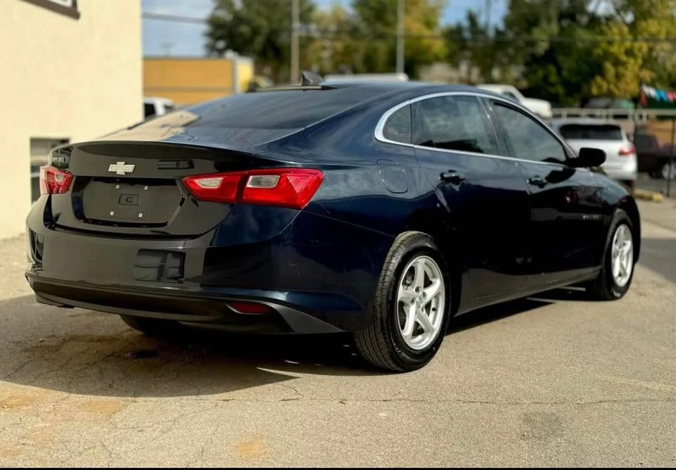 2018 Chevrolet Malibu - Image 6 of 10