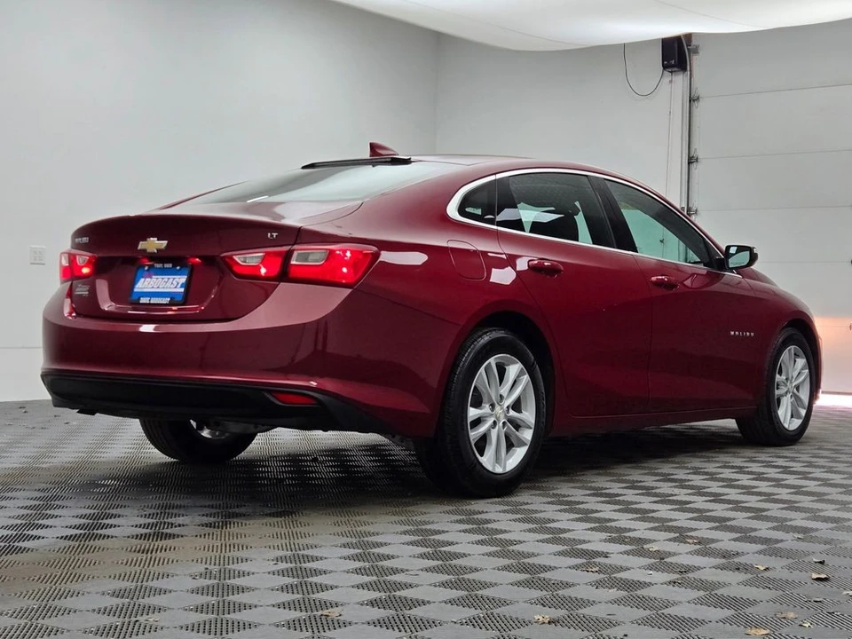 2018 Chevrolet Malibu - Image 7 of 12