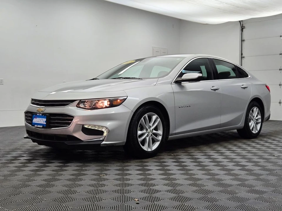 2018 Chevrolet Malibu - Image 10 of 12