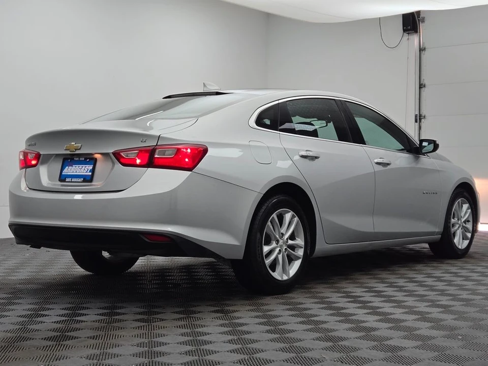 2018 Chevrolet Malibu - Image 6 of 12