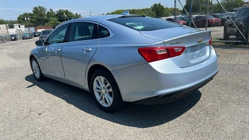 2018 Chevrolet Malibu - Image 6 of 12