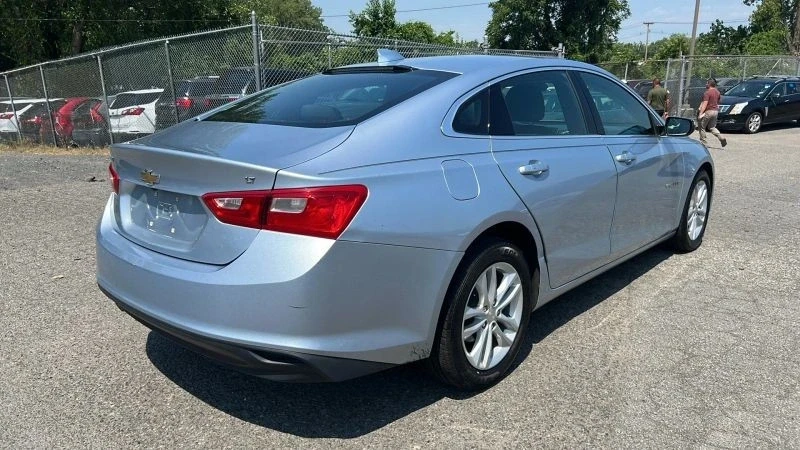 2018 Chevrolet Malibu - Image 4 of 12