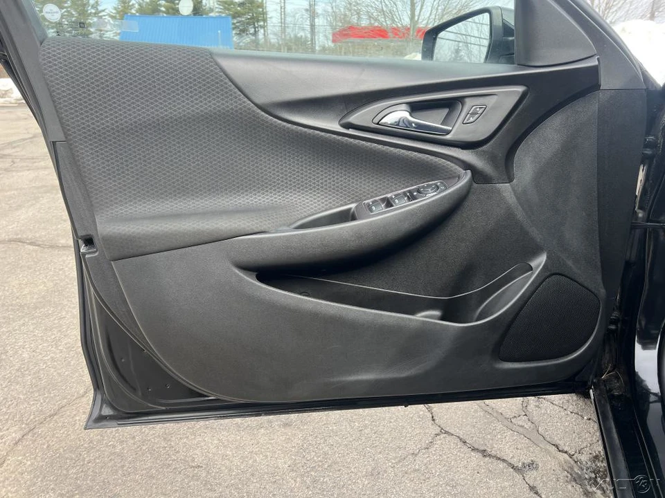 2018 Chevrolet Malibu - Image 11 of 12