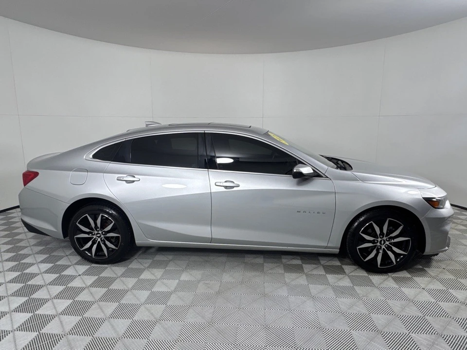 2018 Chevrolet Malibu - Image 4 of 12