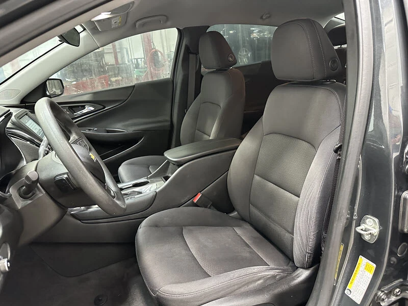 2018 Chevrolet Malibu - Image 10 of 21
