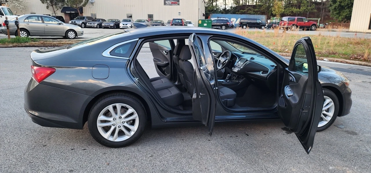 2018 Chevrolet Malibu - Image 11 of 16