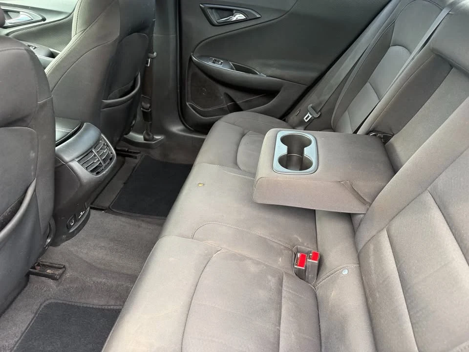 2018 Chevrolet Malibu - Image 8 of 12
