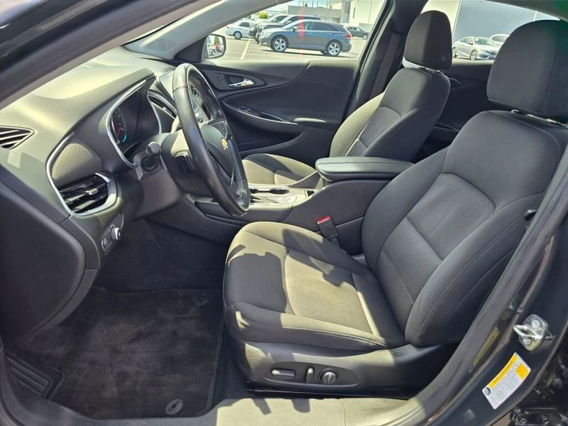 2018 Chevrolet Malibu - Image 10 of 16