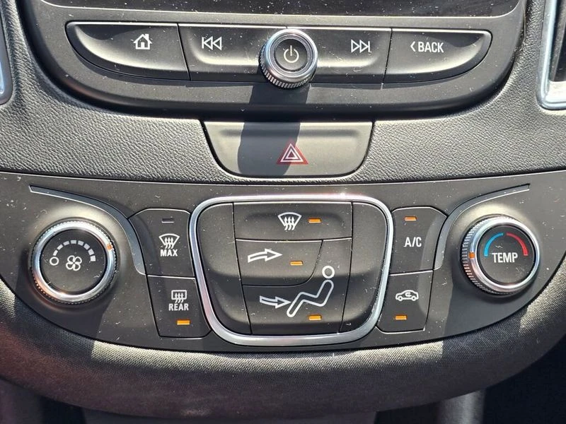 2018 Chevrolet Malibu - Image 11 of 16