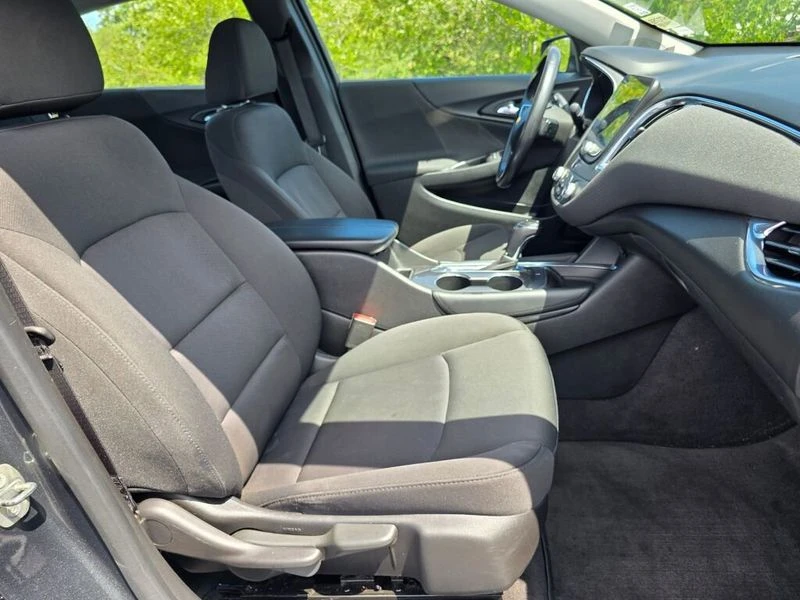 2018 Chevrolet Malibu - Image 15 of 16