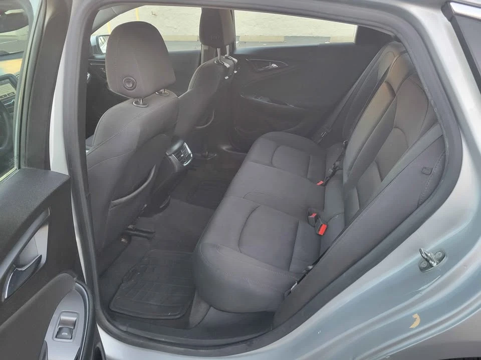 2018 Chevrolet Malibu - Image 10 of 11