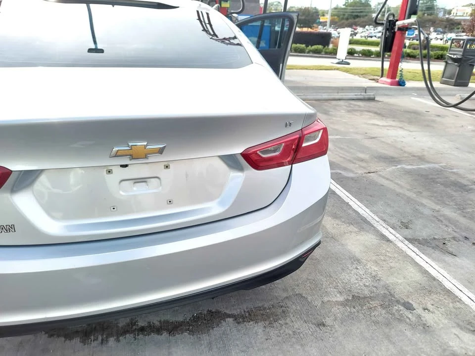 2018 Chevrolet Malibu - Image 2 of 18