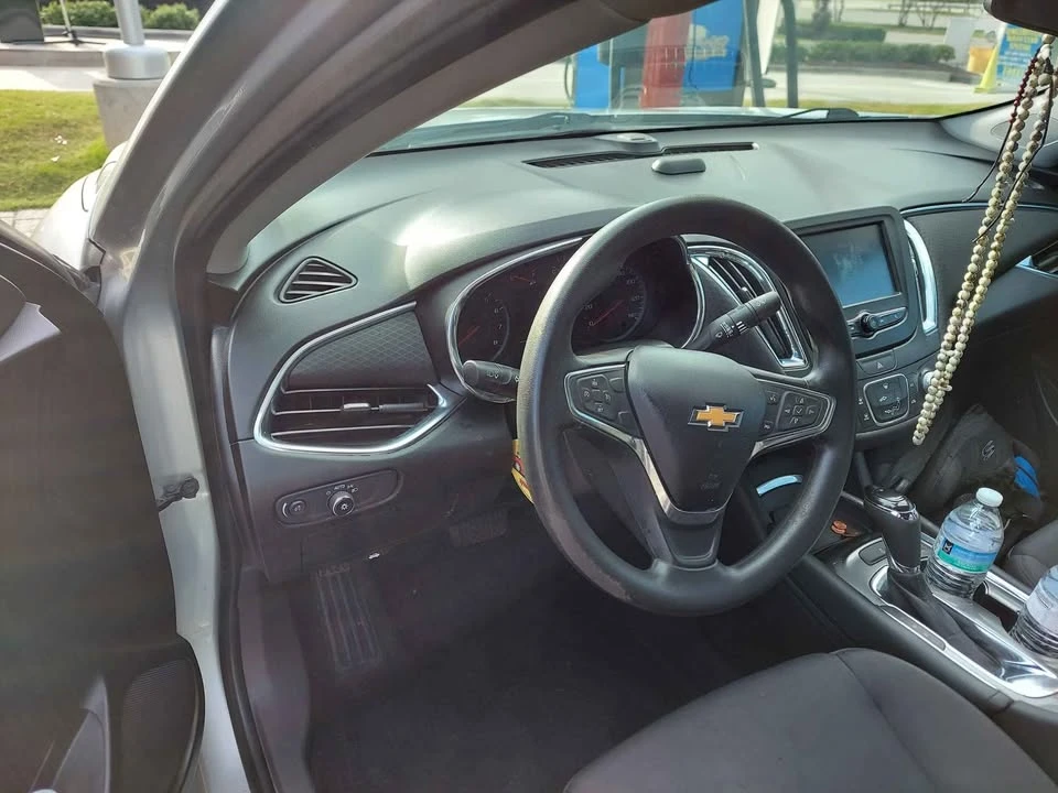 2018 Chevrolet Malibu - Image 7 of 18