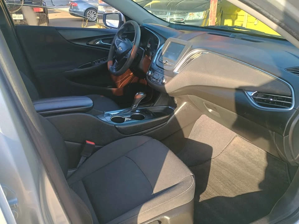 2018 Chevrolet Malibu - Image 12 of 16