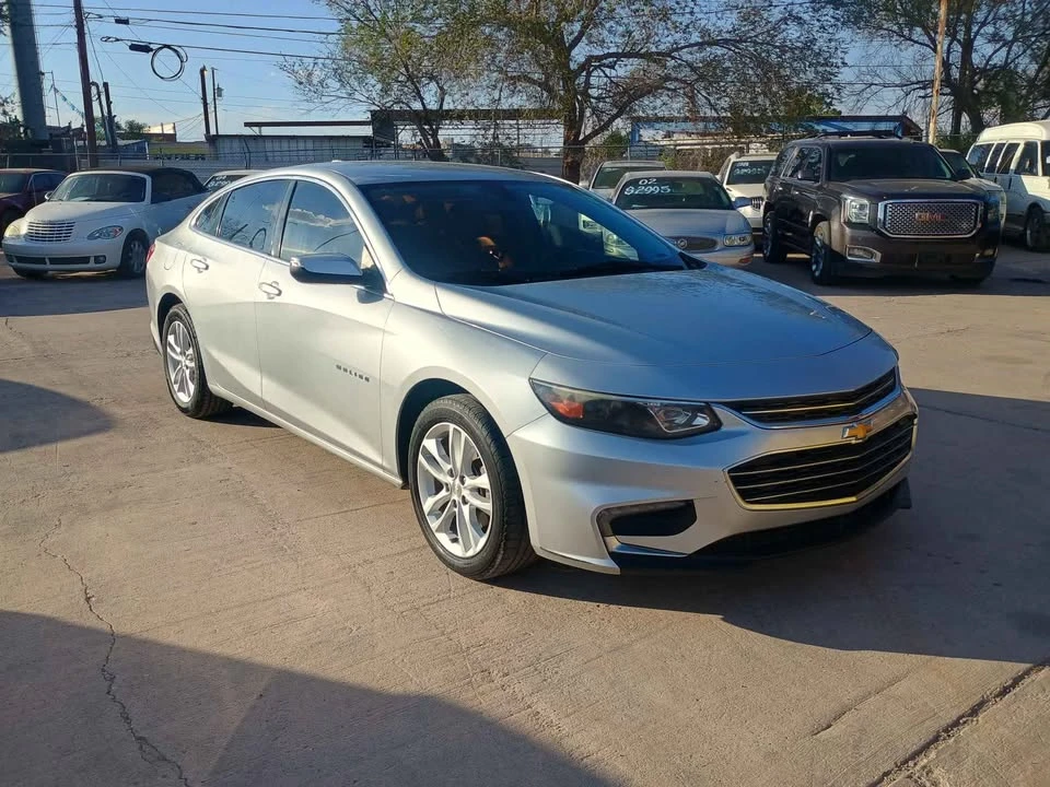 2018 Chevrolet Malibu - Image 2 of 16