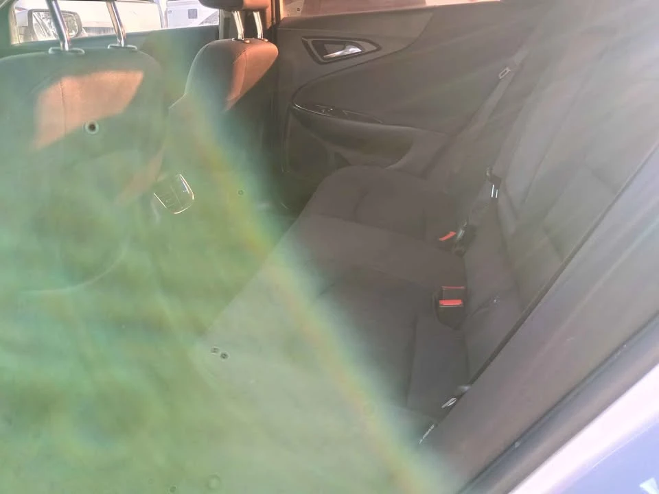 2018 Chevrolet Malibu - Image 8 of 16