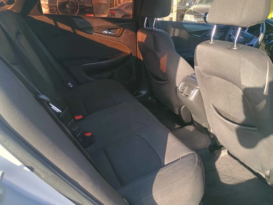 2018 Chevrolet Malibu - Image 10 of 16