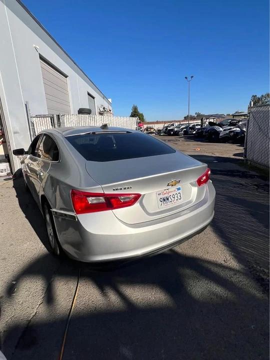 2018 Chevrolet Malibu - Image 3 of 11