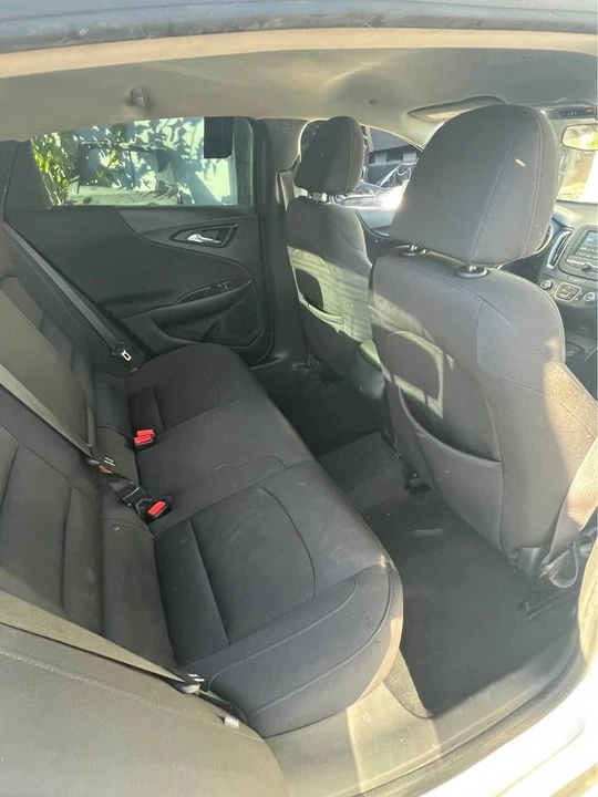 2018 Chevrolet Malibu - Image 10 of 11