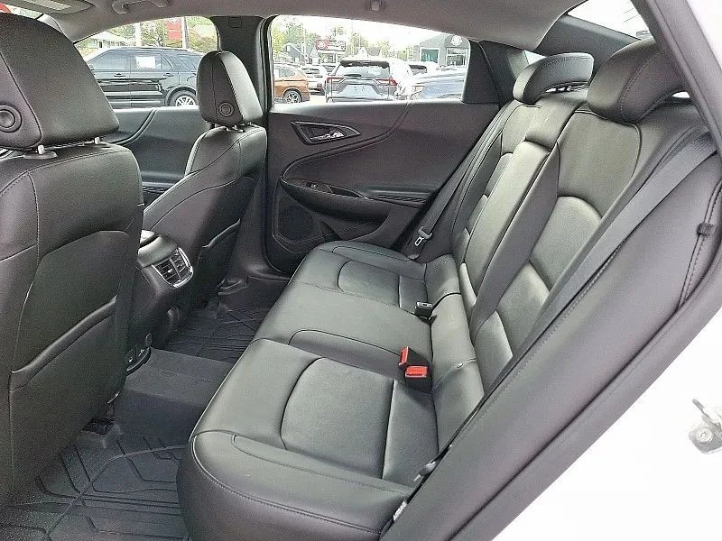 2018 Chevrolet Malibu - Image 11 of 12