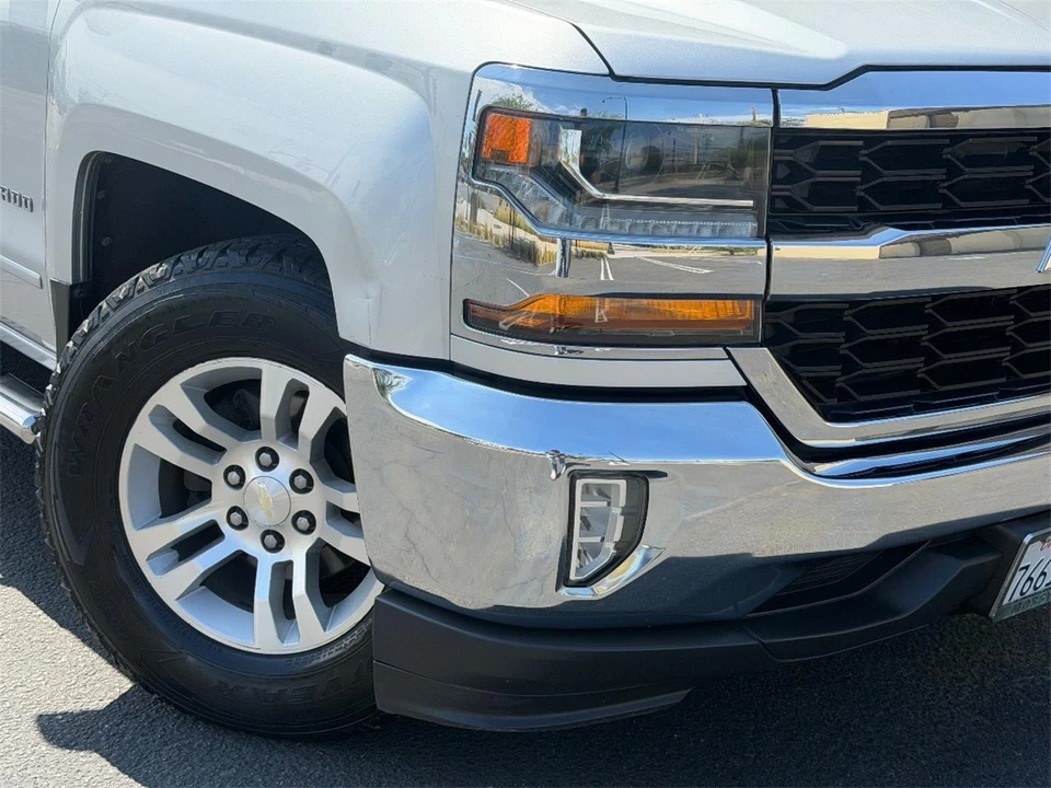 2018 Chevrolet Silverado 3rd Gen - Image 3 of 23
