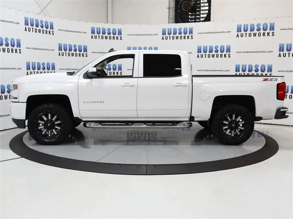 2018 Chevrolet Silverado 3rd Gen - Image 3 of 31